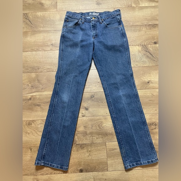 WRANGLER MEN'S MEDIUM WASH HIGH RISE ORIGINAL COWBOY BOOTCUT JEANS 32X32 - Picture 2 of 9